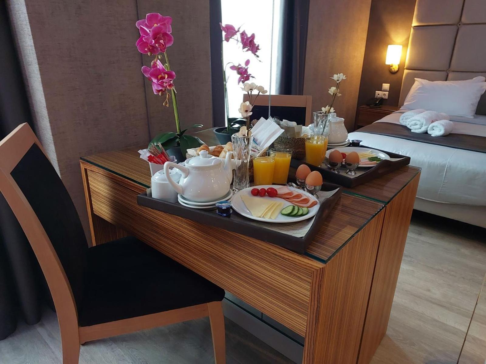 Lacoba Hotel (Adults Only) Atina Dış mekan fotoğraf