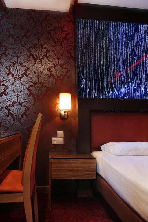 Lacoba Hotel (Adults Only) Atina Dış mekan fotoğraf