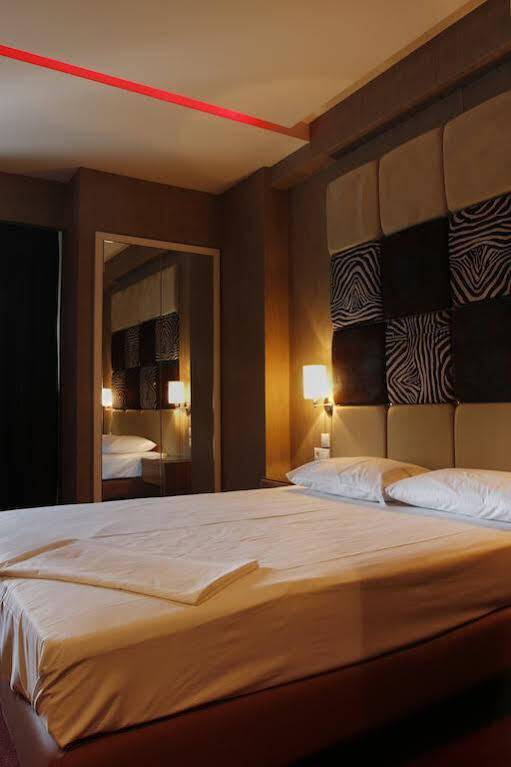 Lacoba Hotel (Adults Only) Atina Dış mekan fotoğraf