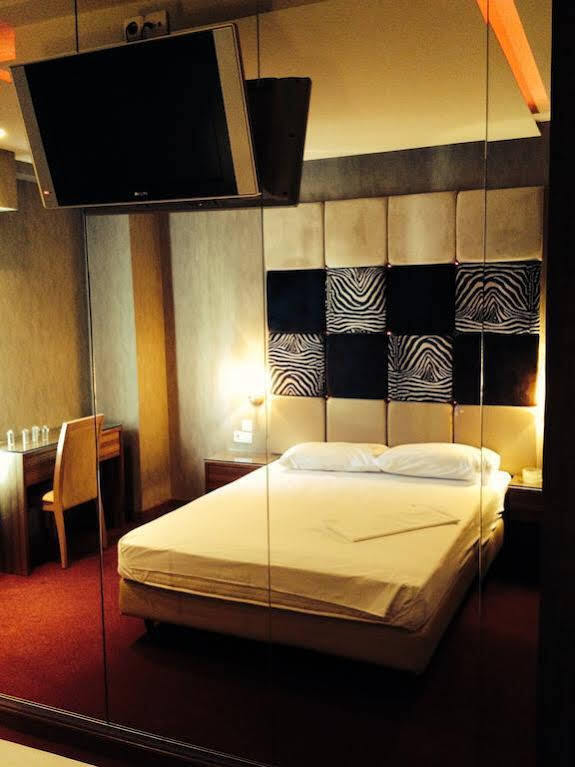 Lacoba Hotel (Adults Only) Atina Dış mekan fotoğraf